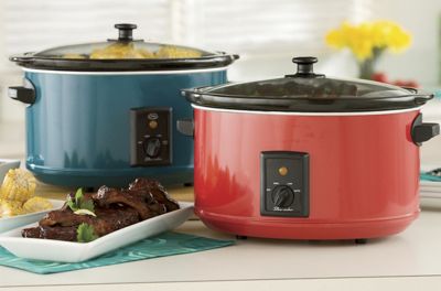 Ginny's Brand 8.5-Quart Peacock Slow Cooker