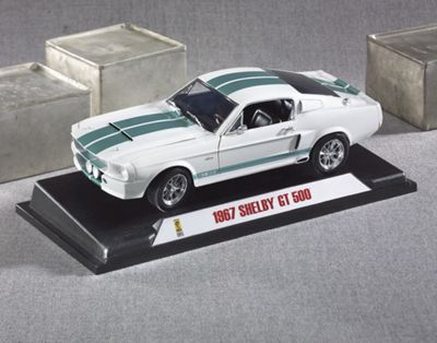 Model Car Gt 500e In Pearl White With Dichoric Stripes