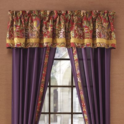 Nanuet Valance