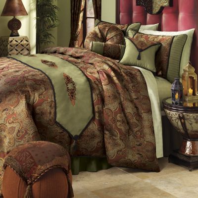 Aramis Comforter Set