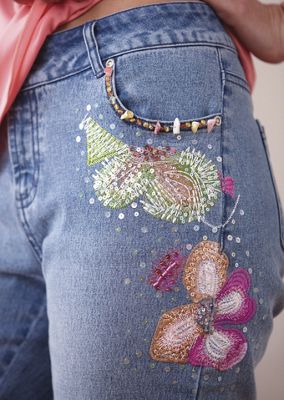 Floral Embroidered Capri Jean