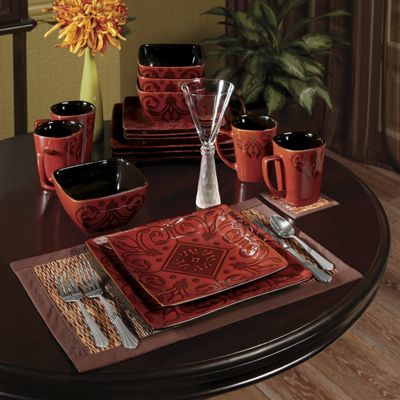 16 piece Medallion Scroll Dinnerware Set
