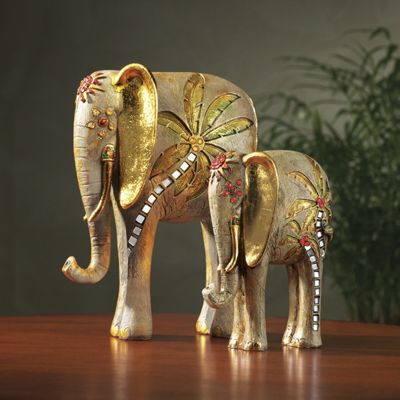 set of two elephants