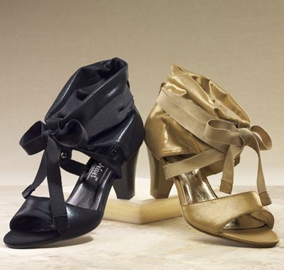 Ribbon Collar Shoe By Midnight Velvet