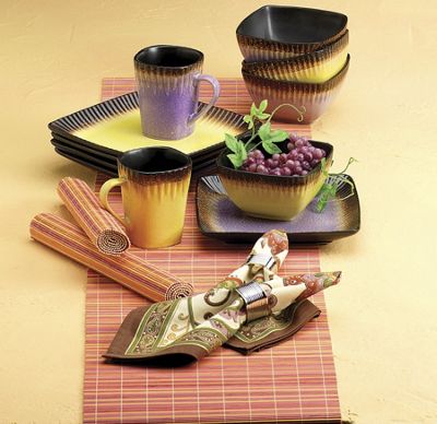 5 Piece Place Mat and Runner Set