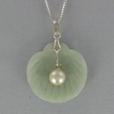 Jade and Pearl Clam Pendant