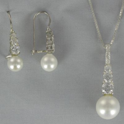 Cubic Zirconia and Fresh Water Pearl Pendant and Earring Set