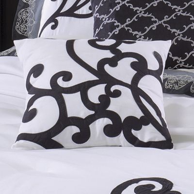 saxony applique square pillow