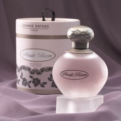 private room parfum by jeanne arthes