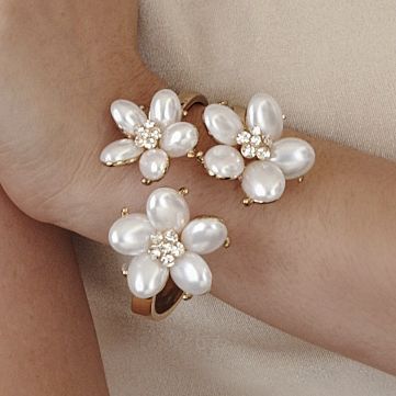 faux pearl floral bangle