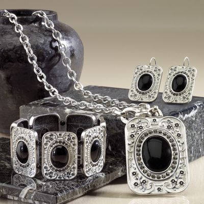 black and white pendant 3