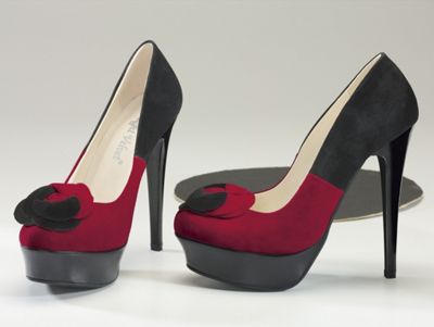rose platform pump by midnight velvet