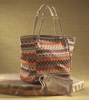 sahara embroidered tote mini pouch
