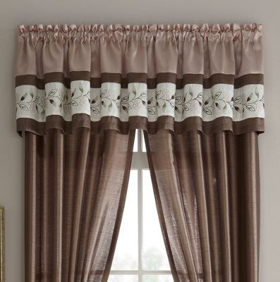 Valance, Rosabella