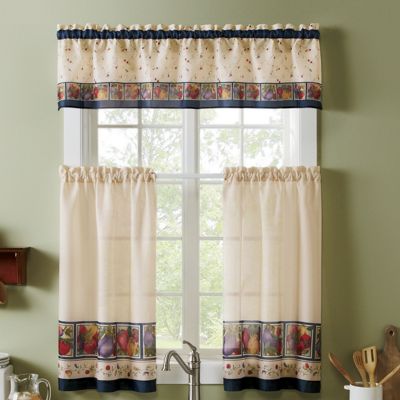 Veggies Tier And Valance Set