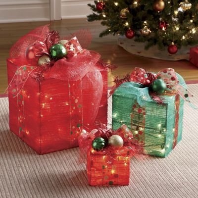 3 piece Lighted Present Set
