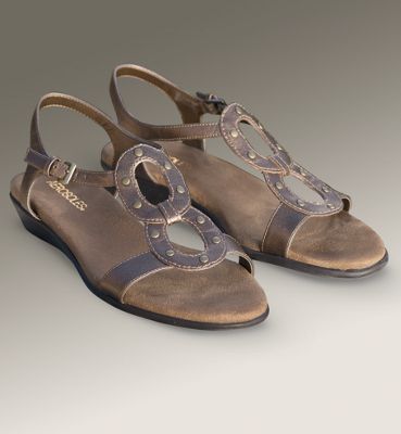 atomic sandal by aerosoles