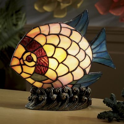 vidrieras pescado acento iluminado