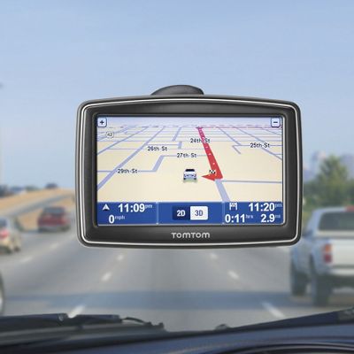4 3 touchscreen gps with lifetime map updates by tomtom