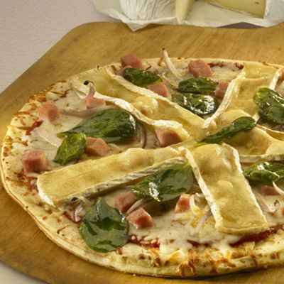 Brie, Ham And Spinach Pizza
