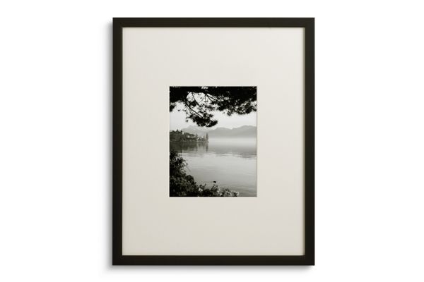 Profile Frames in Black
