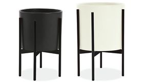 Case Study Planters with Metal Stand
