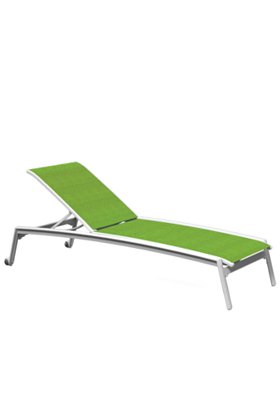 outdoor chaise lounge with wheels