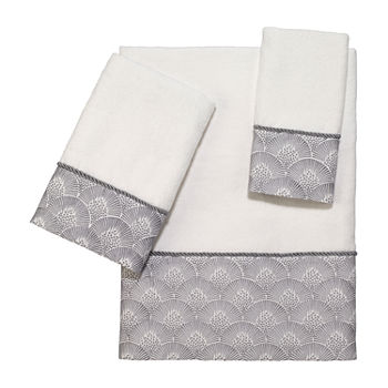 Avanti Deco Shell White Embellished Bordered Bath Towel