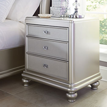 Signature Design by Ashley® Coralayne 3-Drawer Nightstand