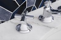 Sink Faucet, Low Spout, Cross Handles 3