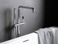 Freestanding Bath Faucet, Less Handshower 2