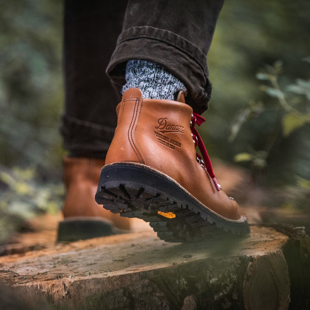 Danner cascade hiking on sale boots