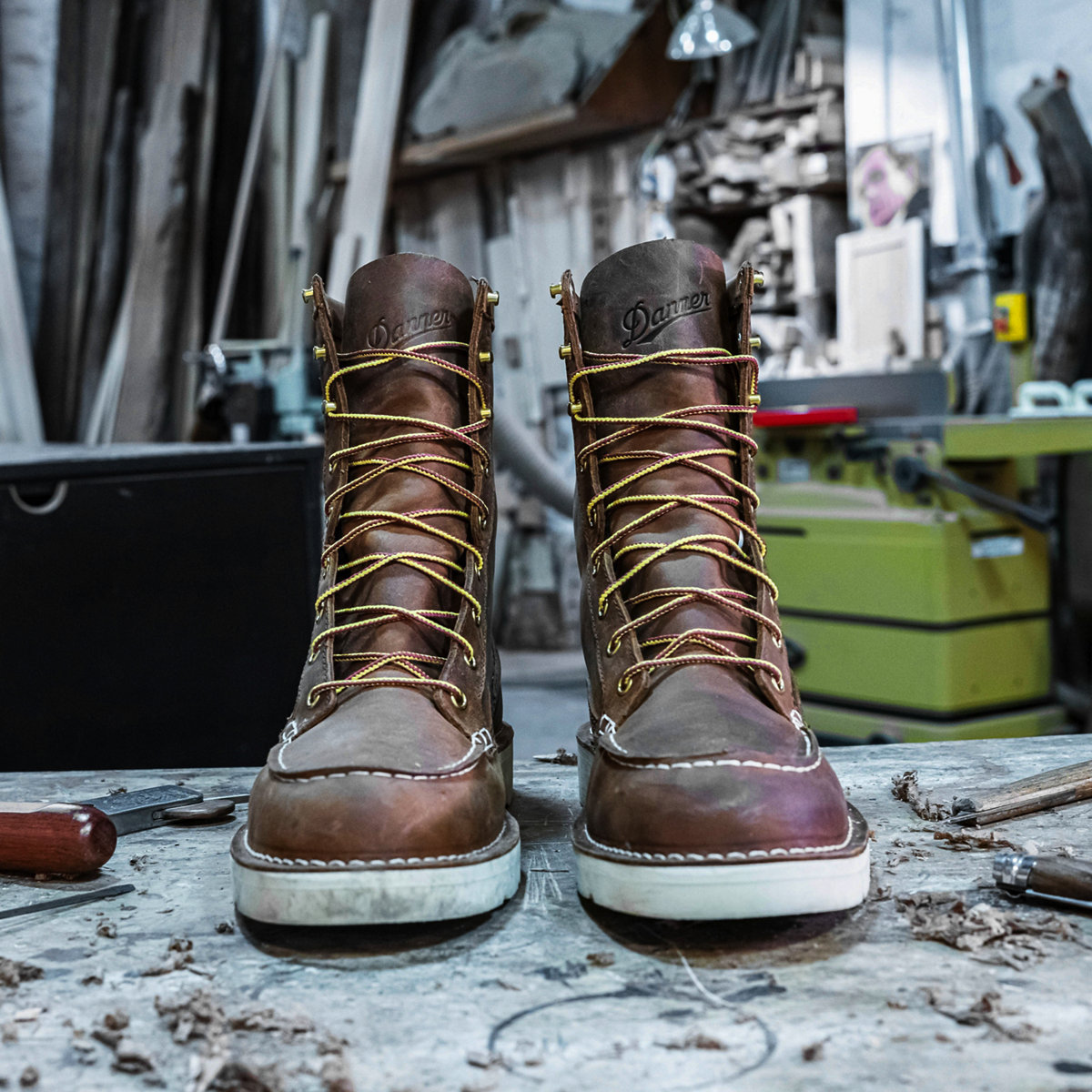 Bull Run 8" Tobacco Moc Toe