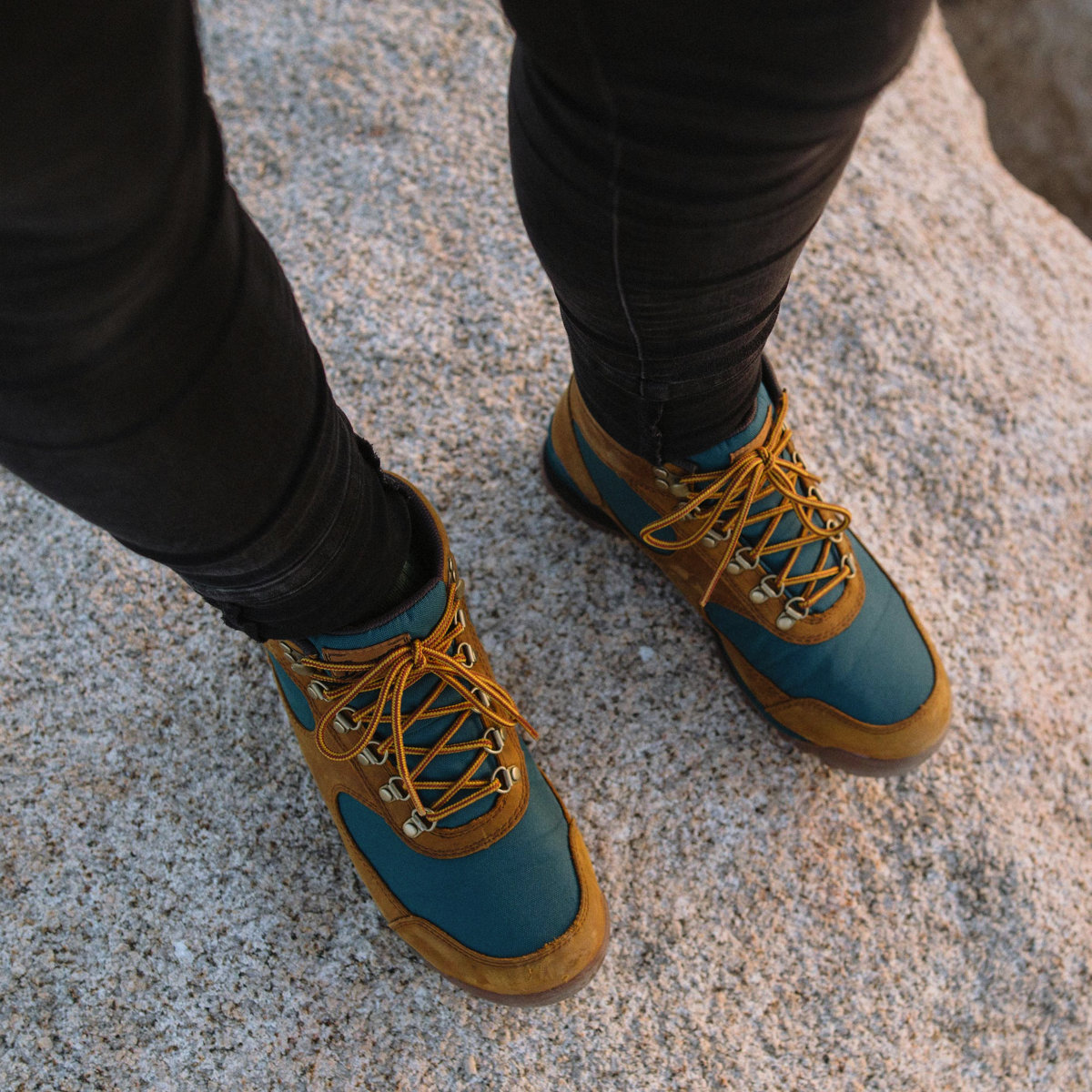 Women's Jag Distressed Brown/Deep Teal