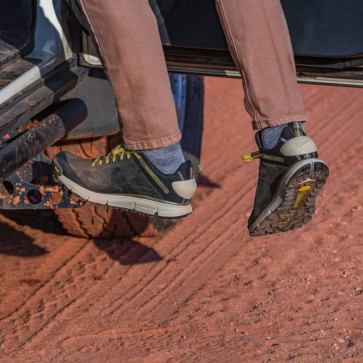 Trail 2650 3" Black Olive/Flax Yellow GTX