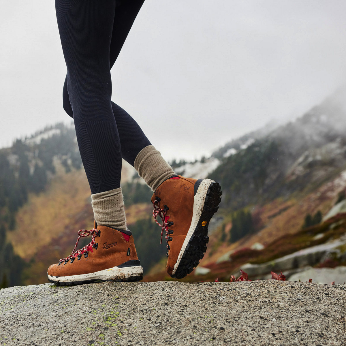 Trek Legging: Mocha