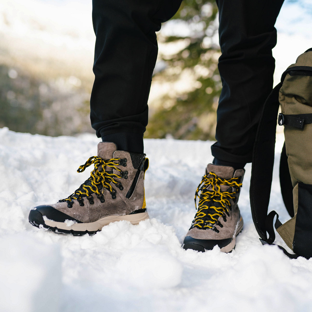 Danner - Arctic 600 Side-Zip Driftwood/Yellow Insulated 200G