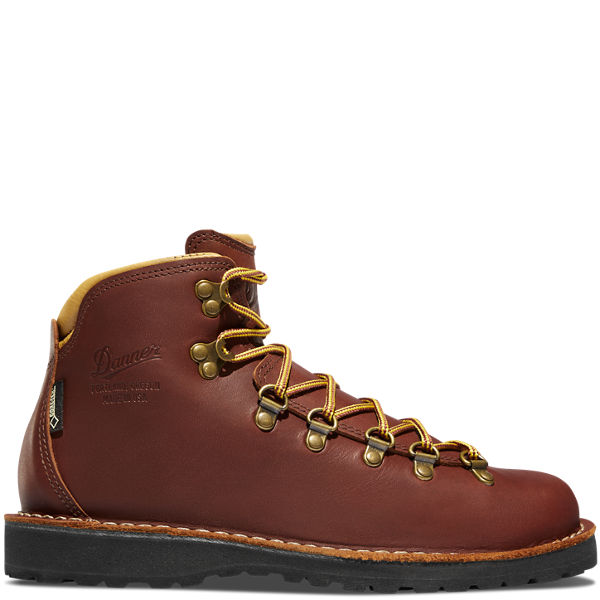 Danner Mountain Pass Black