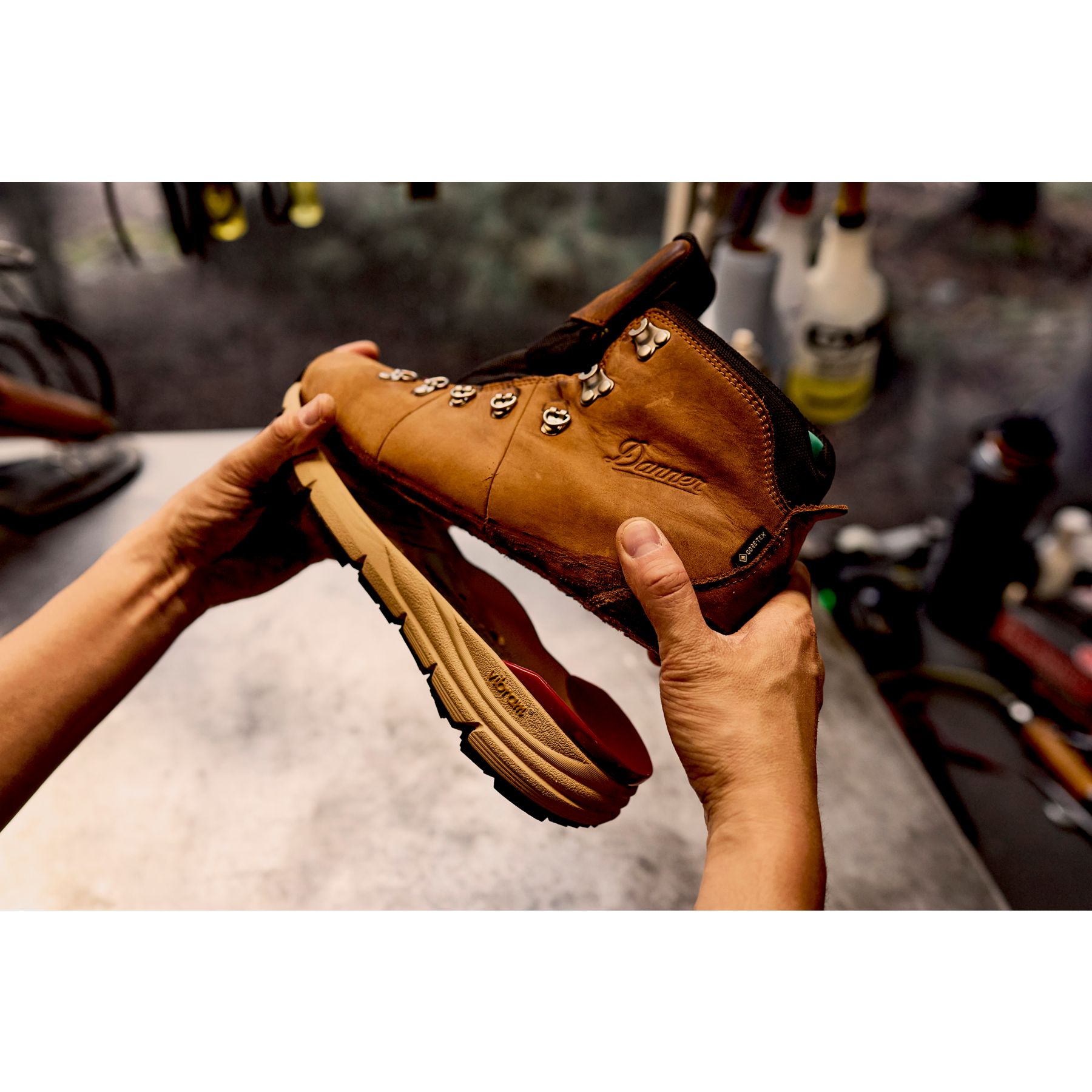 Danner mountain hotsell 600 brown red