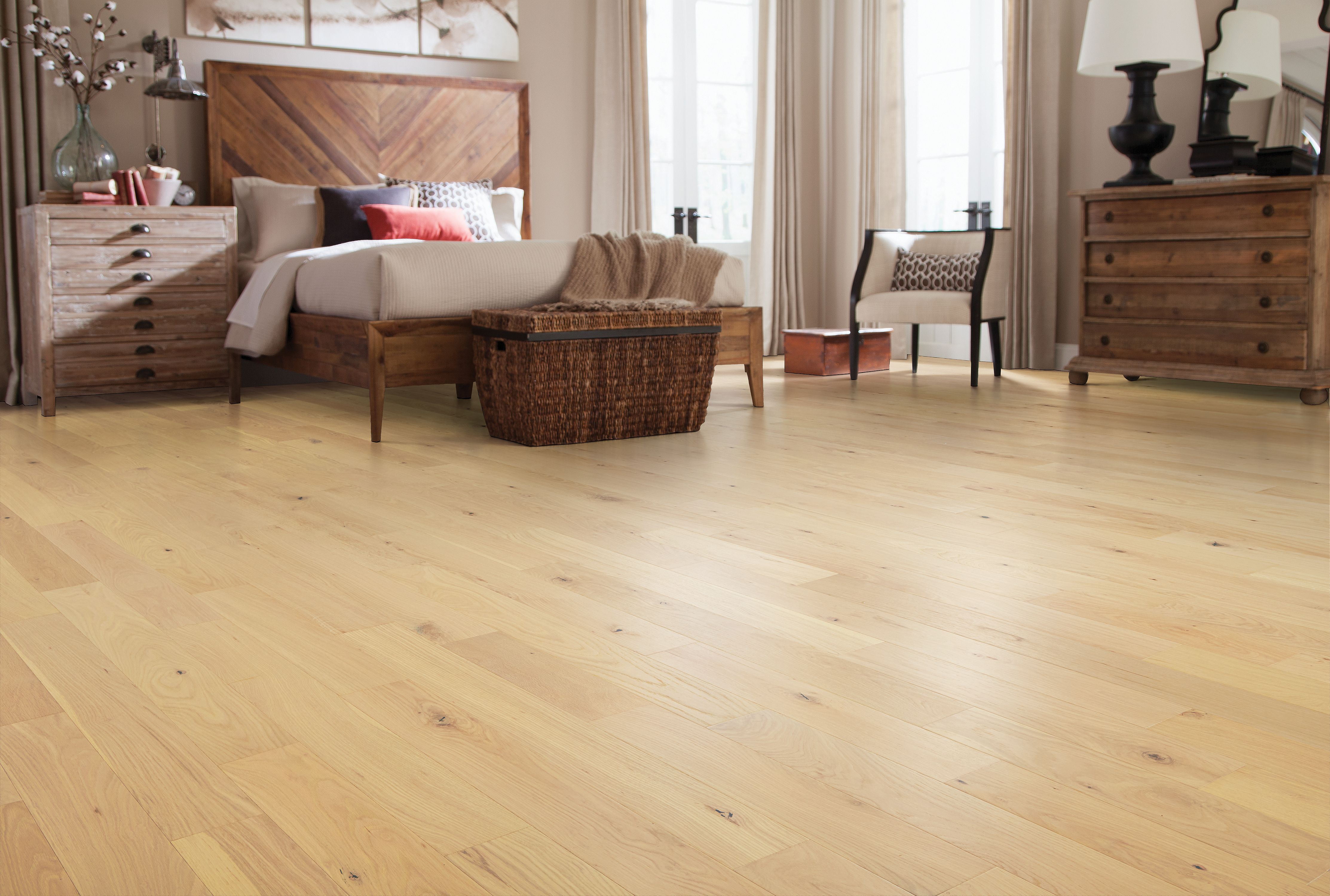 Caspian Cliffs, Sawgrass Oak, Engineered Wood | Mohawk Flooring
