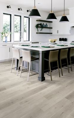 Hampton Villa, Sunshower Oak, Laminated Wood | Mohawk Flooring