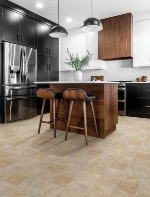 VersaTech Essentials Resilient / Vinyl in Honey Slate - Mohawk