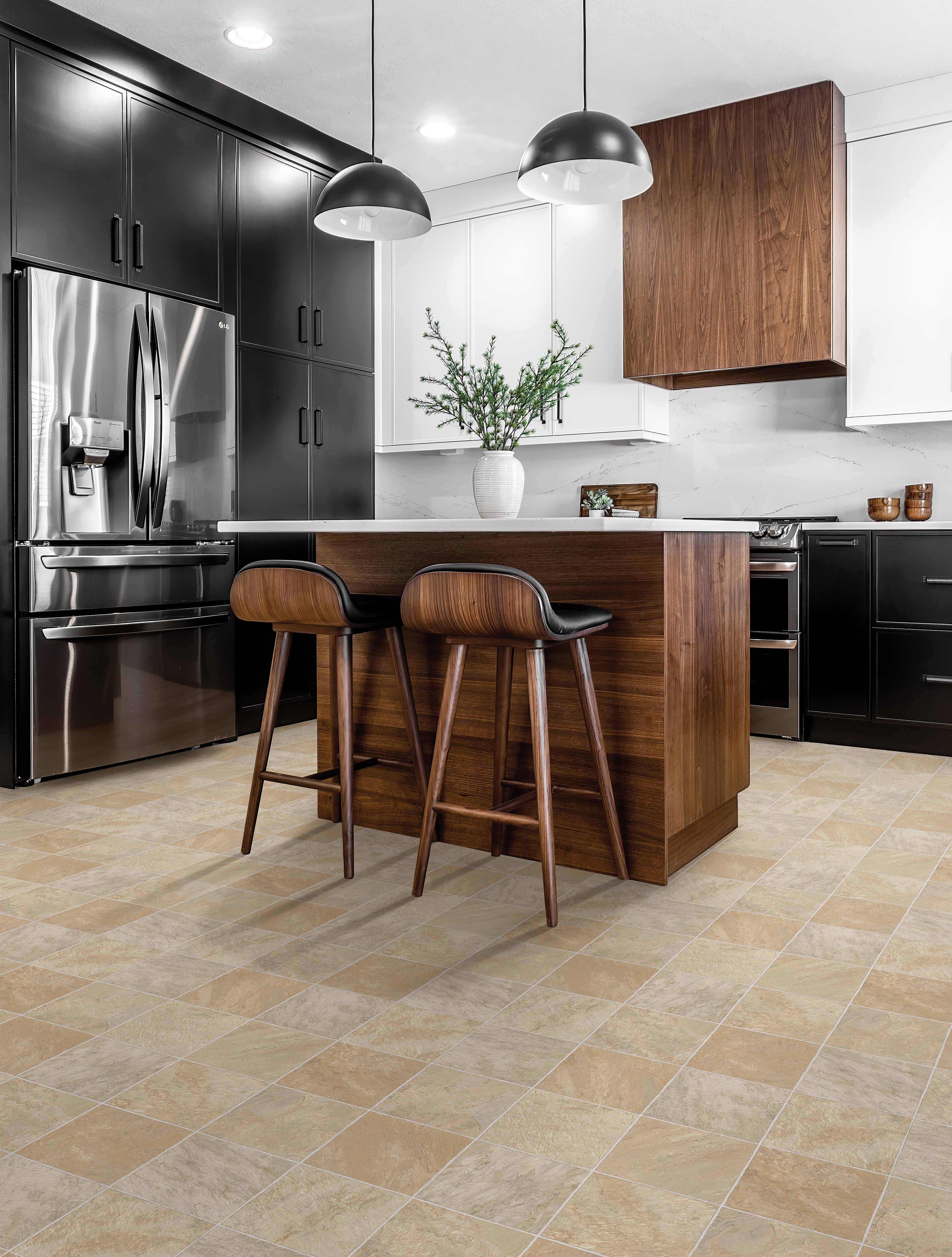 Fieldcrest, Honey Slate, Resilient / Vinyl | Mohawk Flooring