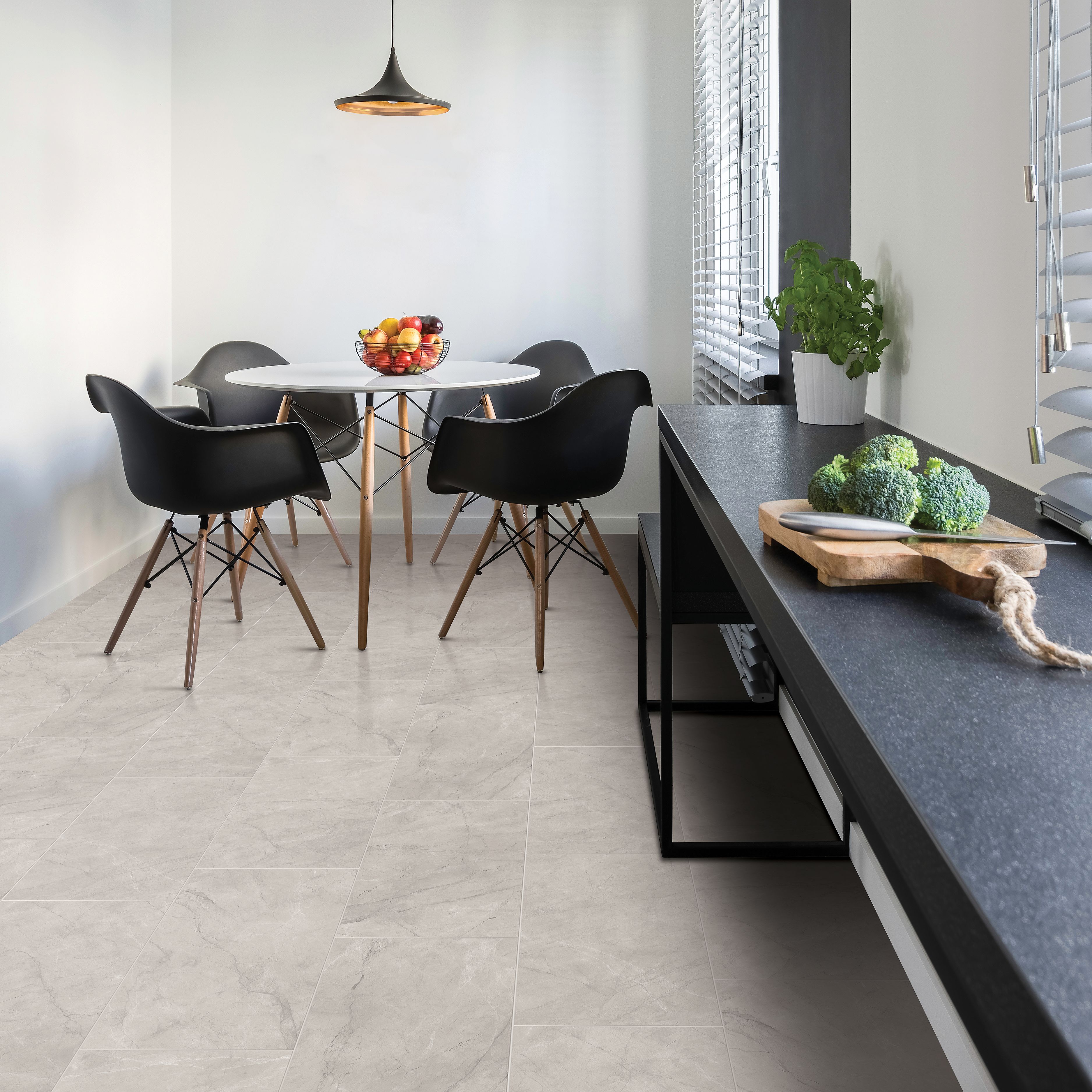 Gateway, Emmalyn Grey, Resilient / Vinyl | Mohawk Flooring