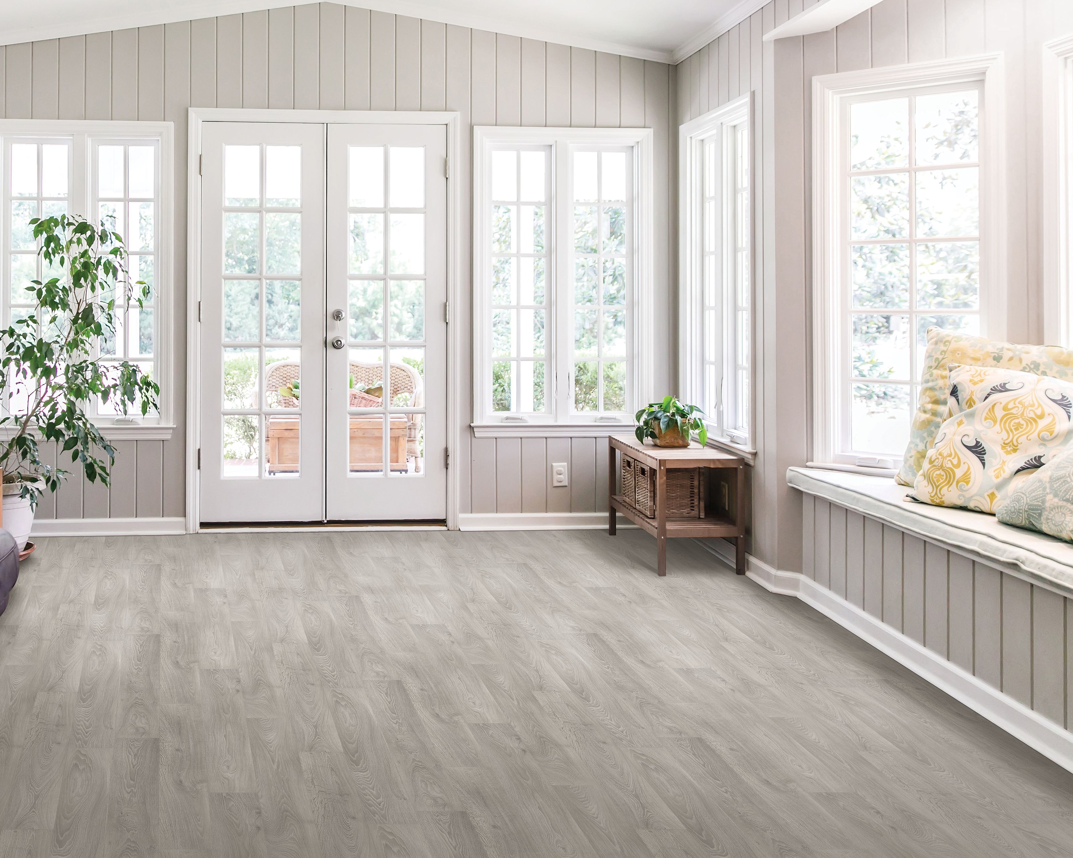 VersaTech Select Resilient / Vinyl in Silversmith - Mohawk Flooring