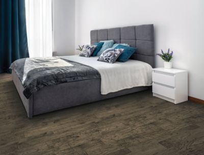 VersaTech Essentials Resilient / Vinyl in Bly - Mohawk Flooring
