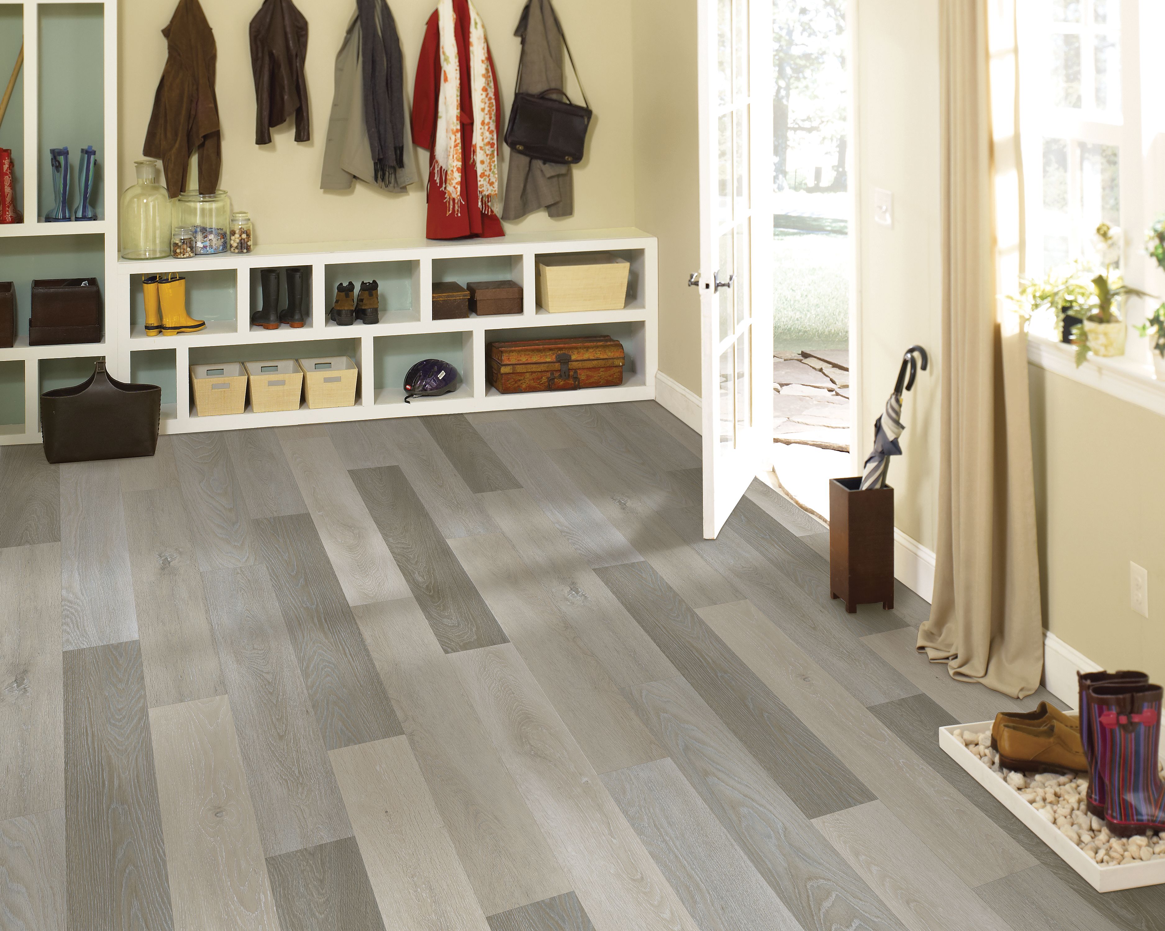 Explorer's Cove, Dazy Hazy, Resilient / Vinyl | Mohawk Flooring