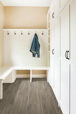 Ultimateflex Select Resilient / Vinyl in Waxwing Pine - Mohawk