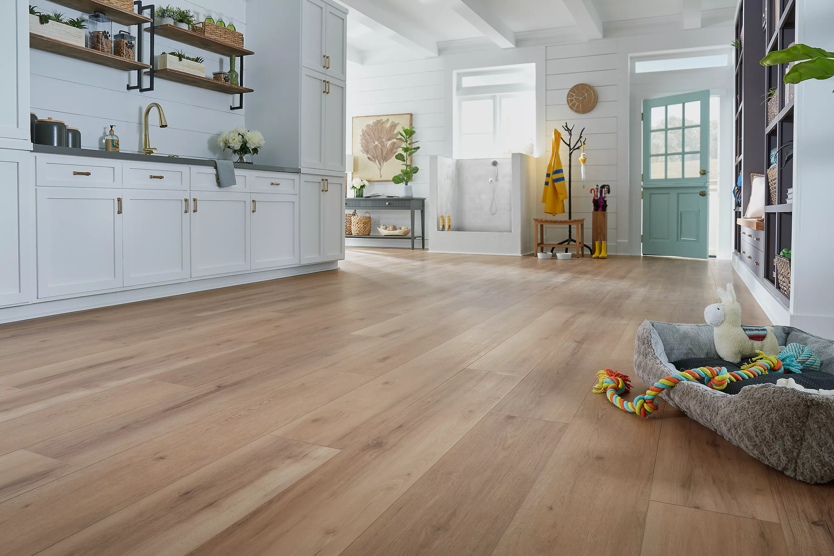 【COLOR iN ID】clock mood wood mule Explorer's Cove, Dazy Hazy, Resilient / Vinyl | Mohawk Flooring