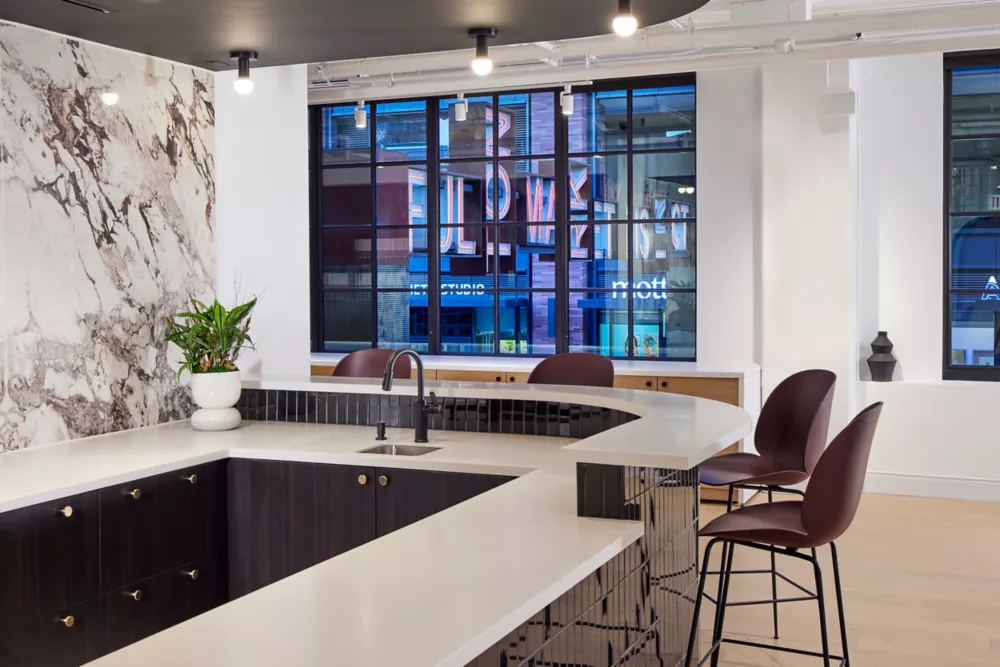 Chicago Showroom | Hot and Heavy II LVT Collection - Secoya 828 Honey Maple